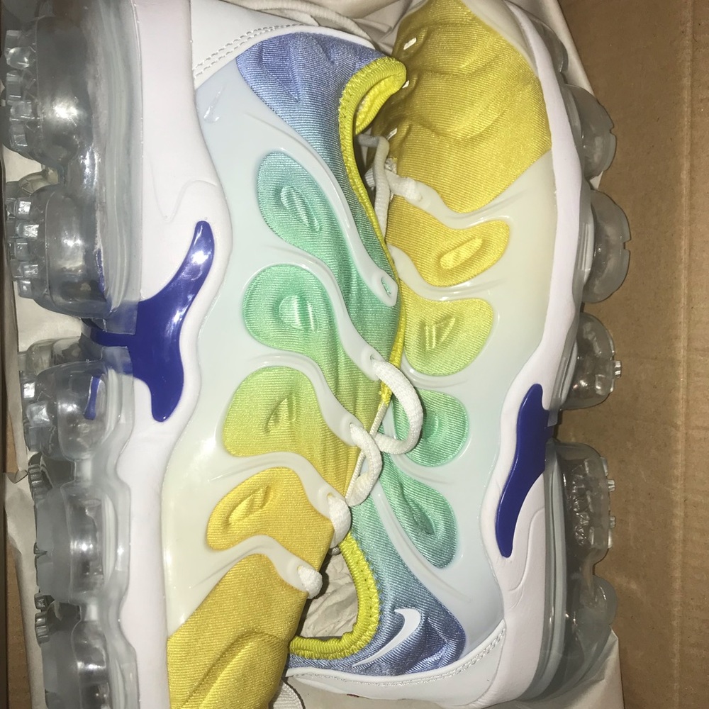 Nike Vapormax Plus 2020 - Picture 14 of 16